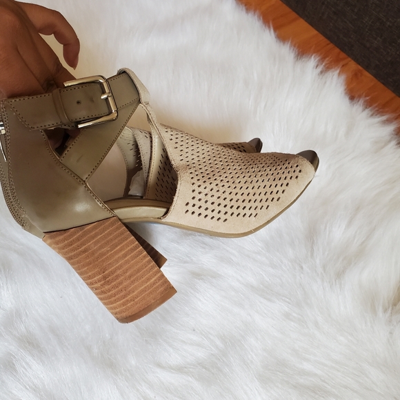 Marc Fisher Block Heels Size 6.5 - Picture 5 of 7